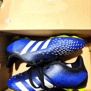 Adidas Predator Freak 4 soccer Cleats